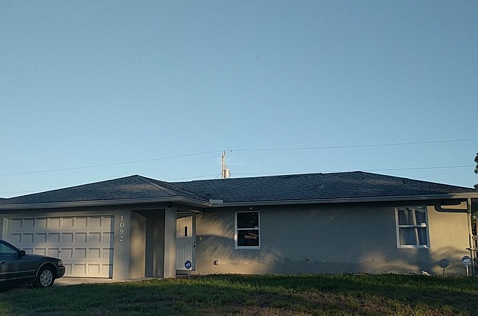 1st image of 1092 SW Hamrock Ave