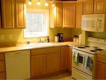 2nd image of 859 Rockland St