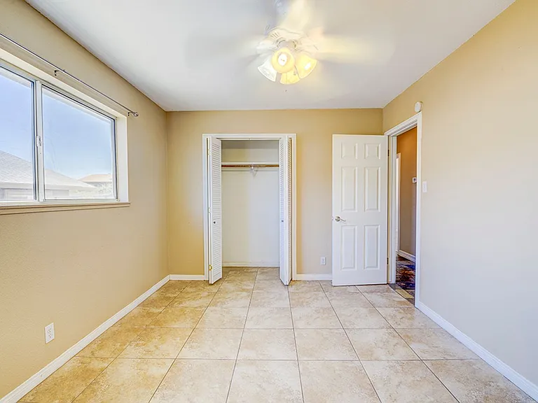 3990 Syracuse Dr — Photo 32