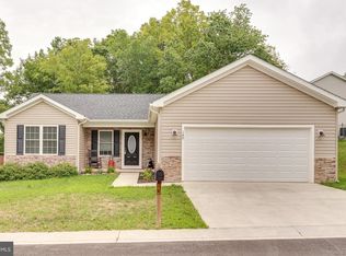 140 Dimension Ct, Inwood, WV 25428