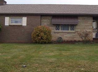 1280 Meadow Dr, Aliquippa, PA