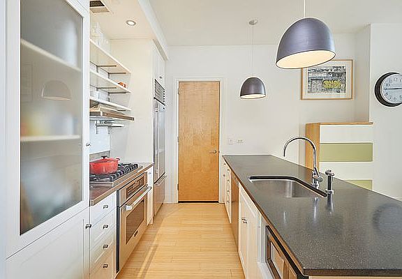 4th image of 110 Livingston St APT 5J