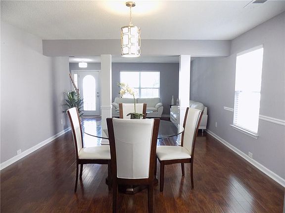 5th image of 3682 Rosebud Park Dr