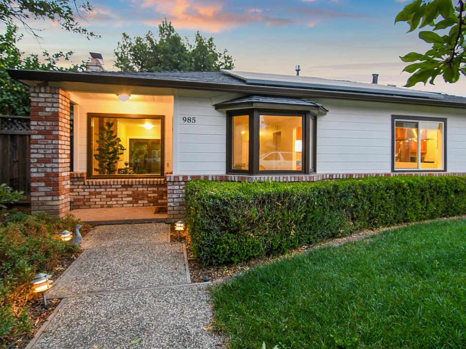 1st image of 985 Vicar Ln
