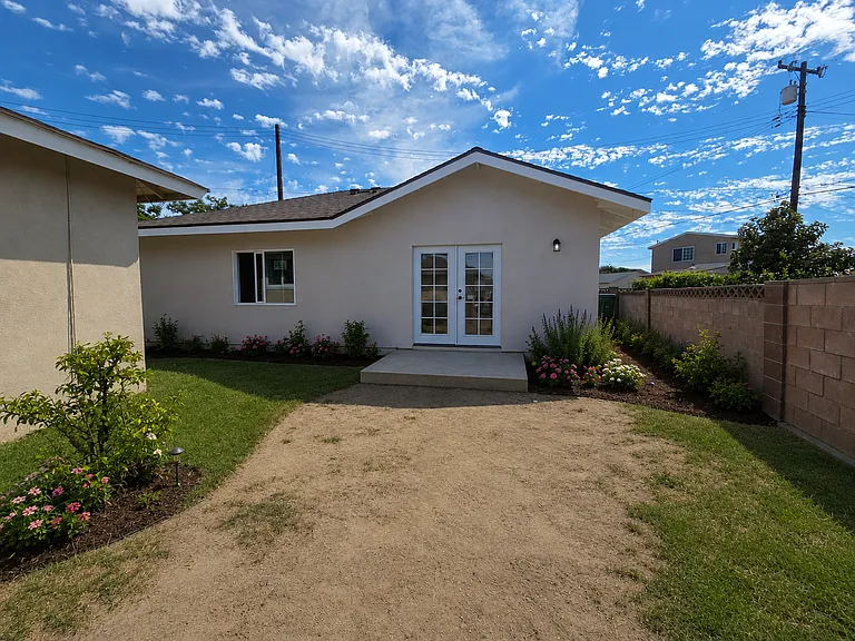 13385 Roberta Cir — Photo 1