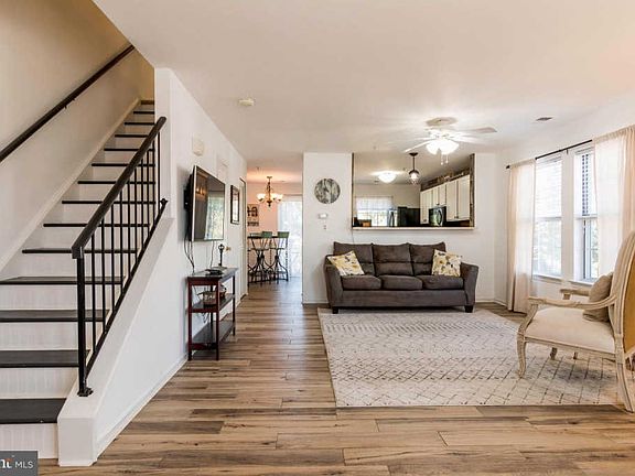 4th image of 1447 Nestlewood Ct