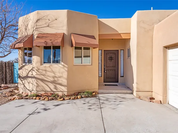1570 Sipapu Ln, Santa Fe, NM 87507