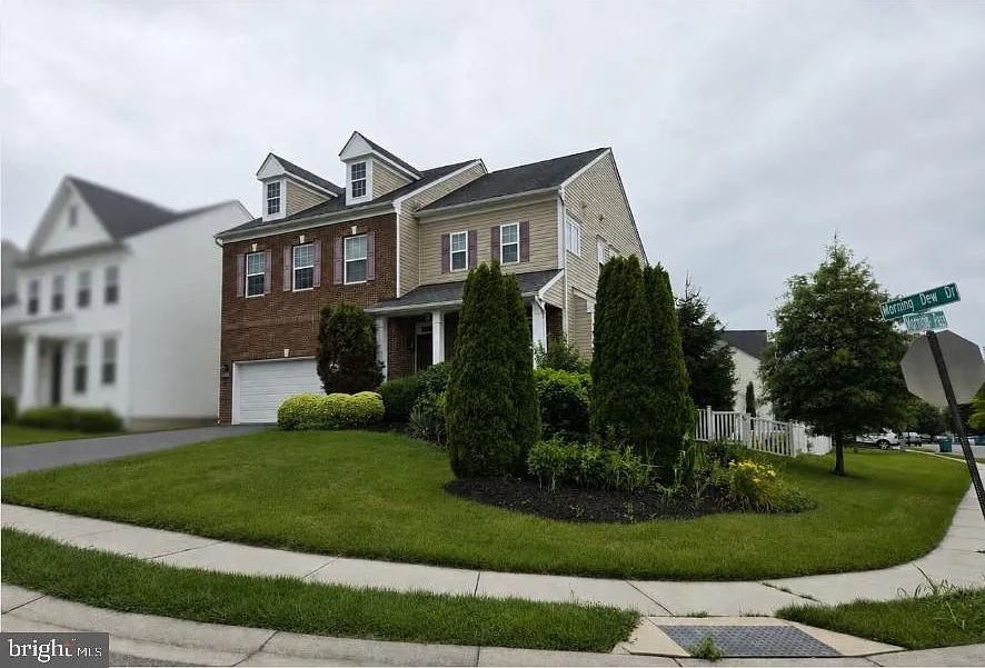 5 bed, 3.5 bath, 3546 sqft, $3,200 — Photo 1