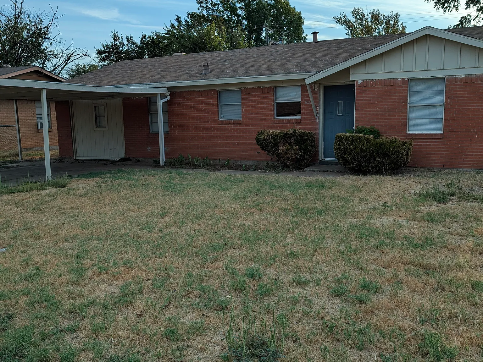 3 bed, 1291 sqft, $1,300 — Photo 1