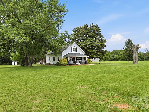 2nd image of 189 Chestnut Grove Rd