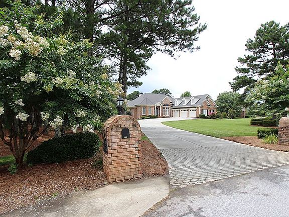 2nd image of 2751 Bountiful Pl
