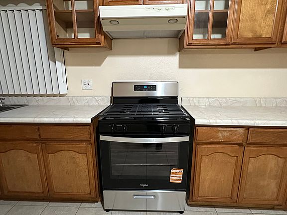5th image of 1111 S McDonnell Ave #2