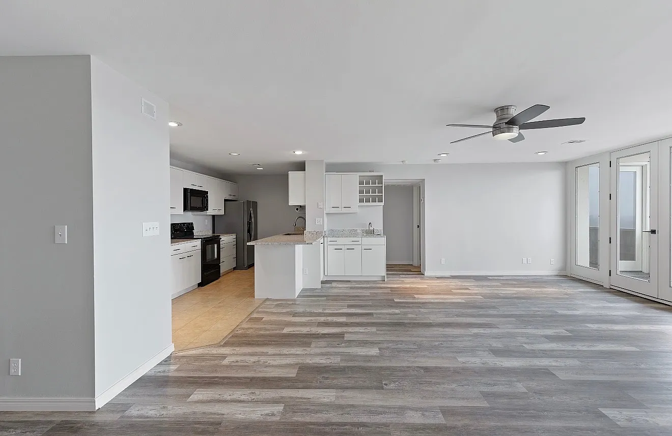 2 bed, 1700 sqft, $3,000 — Photo 3