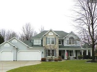 417 Nantucket Dr, Avon Lake, OH