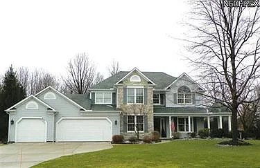 417 Nantucket Dr photo 1