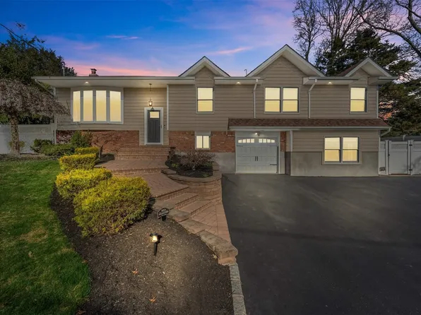 155 Jackson Avenue S, Saint James, NY 11780