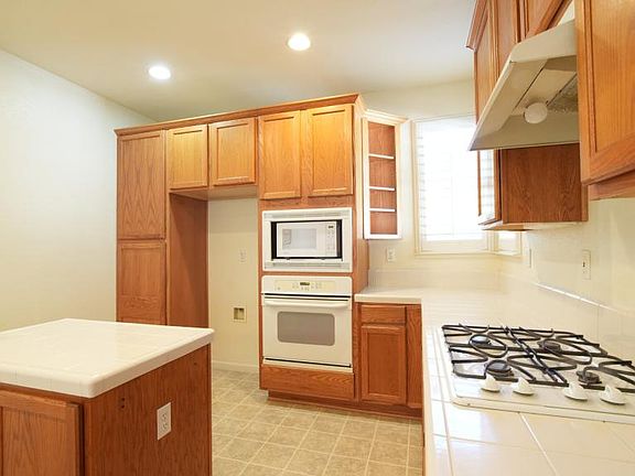 5th image of 10315 Berryessa Dr