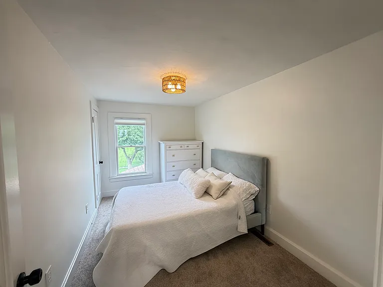57 Caswell St — Photo 36
