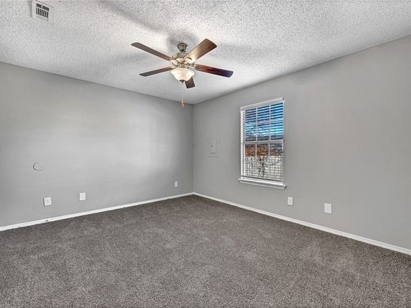 fayetteville-arkansas-448576526 picture