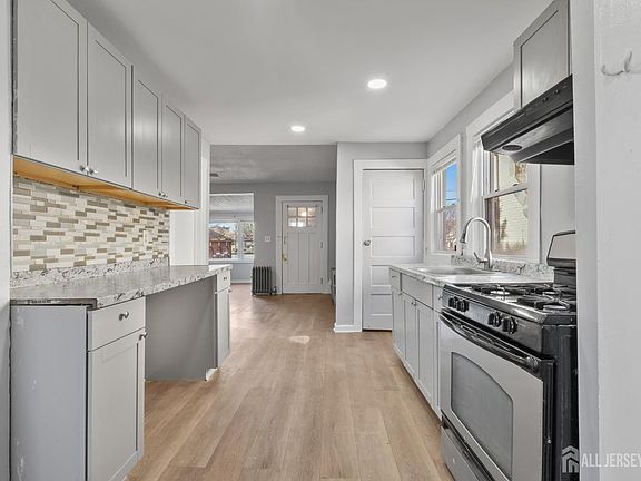 3rd image of 83 May St