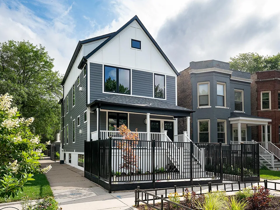 1901 W Berwyn Ave #1