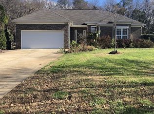 7008 Cedarbrook Dr, Charlotte, NC 28215