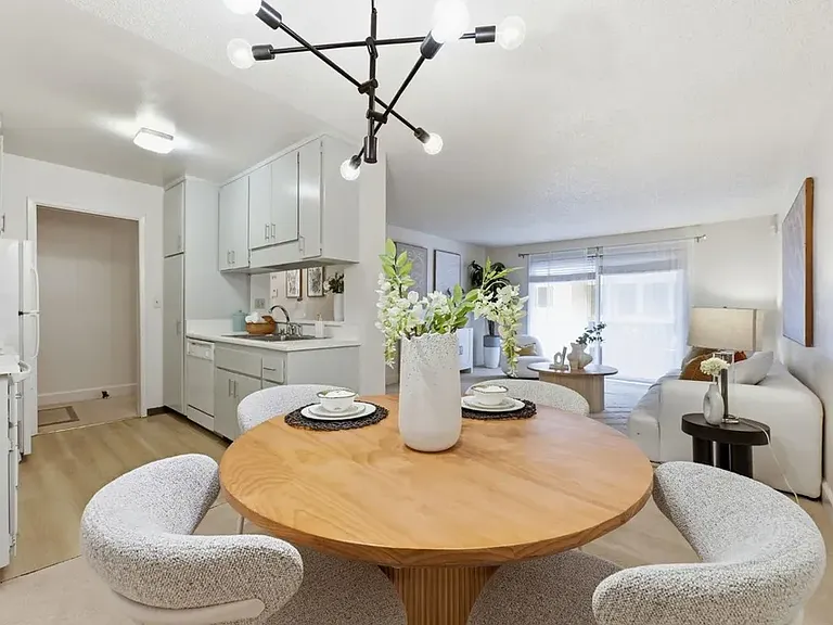 1305 Webster St #C202 — Photo 3