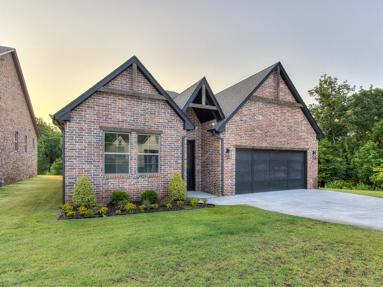 4 bed, 2166 sqft, $3,250 — Photo 3
