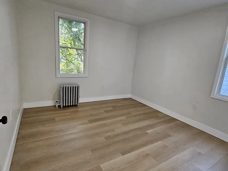 209 Columbia Ave #2 — Photo 9