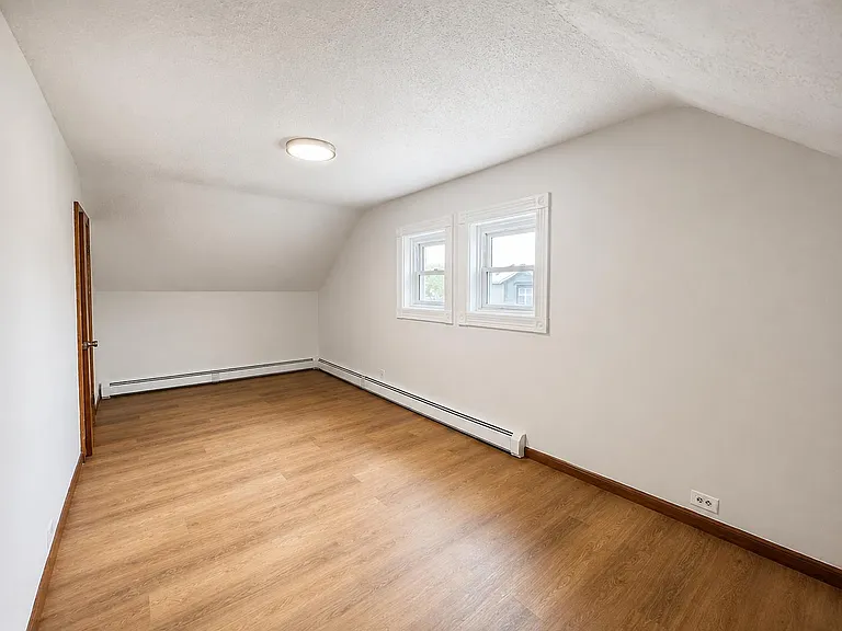 400 Davis Ave #3 — Photo 7