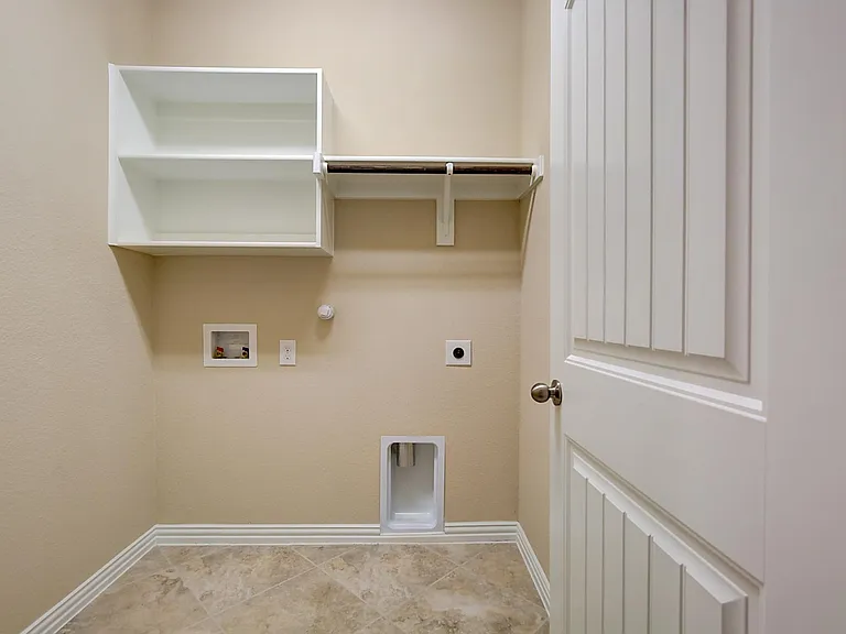 217 Baldwin Dr — Photo 4
