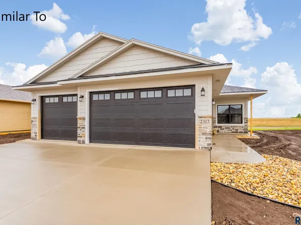 2417 E Brek St, Brandon, SD 57005