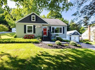 18 Orchard St, Fairport, NY 14450