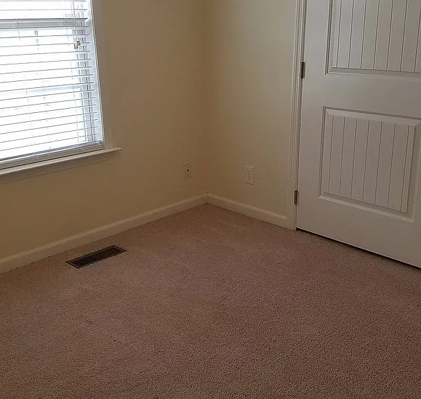 479 Indian Springs Cir — Photo 15