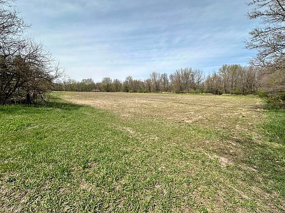 4th image of 730 Iowa St