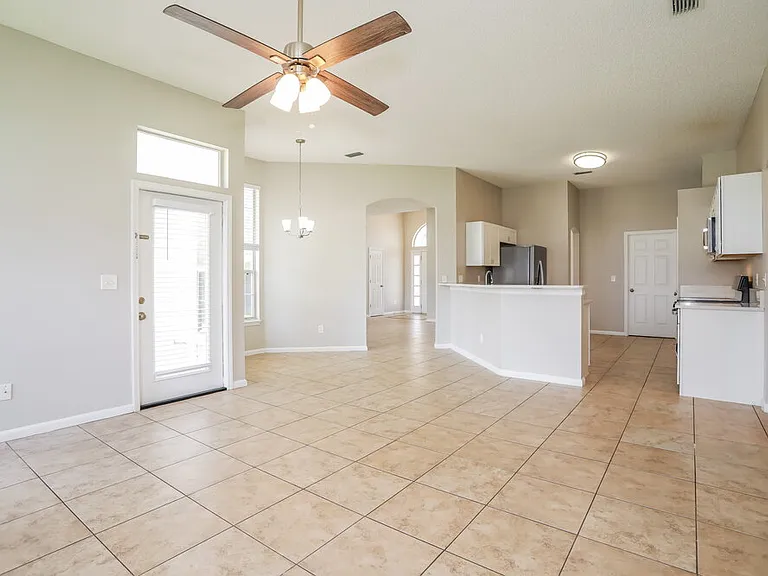 3948 Heavenside Ct — Photo 5