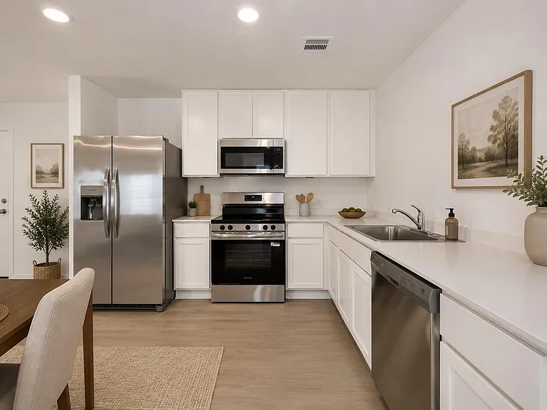 385 Lucia Way — Photo 4