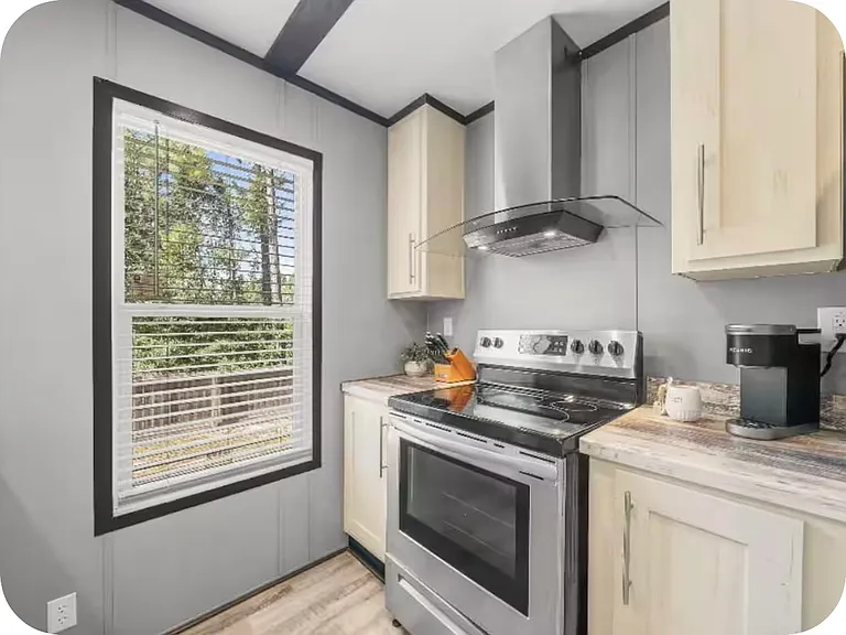 52 Transversale Rd — Photo 2