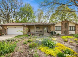 1445 Ridgewood Dr, Jenison, MI 49428