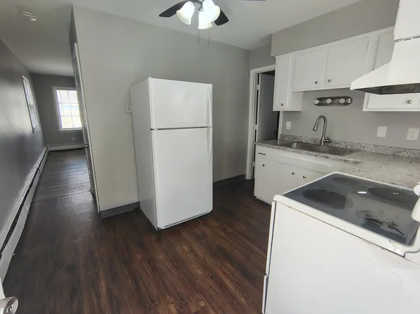 4960 Hinsdale Ave #8, Rockford, IL 61108