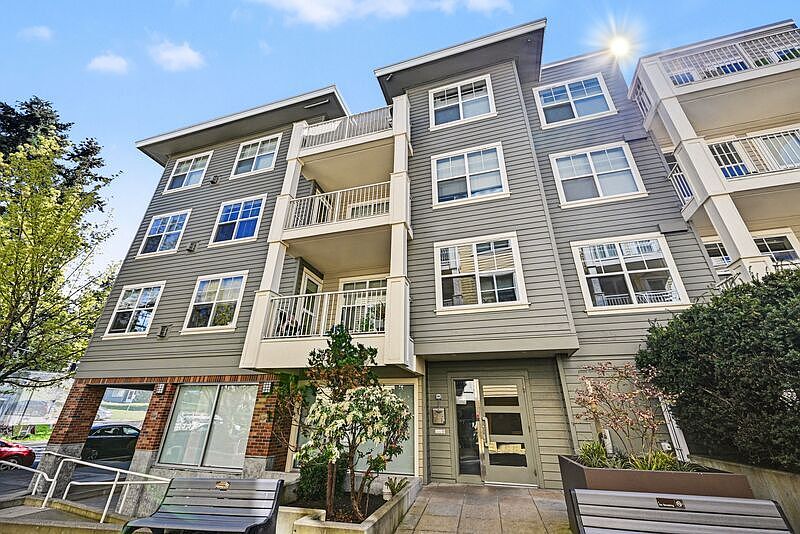 1st image of 2901 NE Blakeley St APT 128