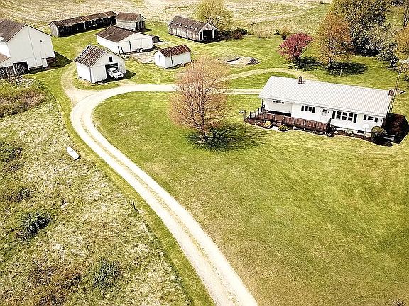 3rd image of 23167 Temple Rd