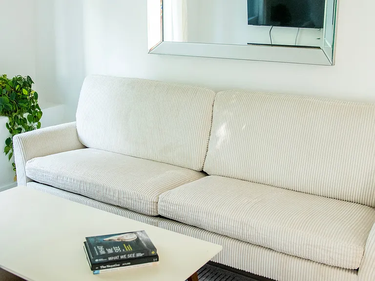 6055 Majestic Ave — Photo 15