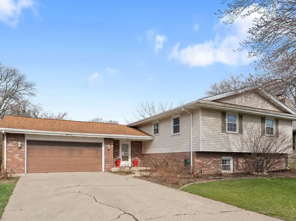 53 Briarcliff Ln, Bourbonnais, IL 60914