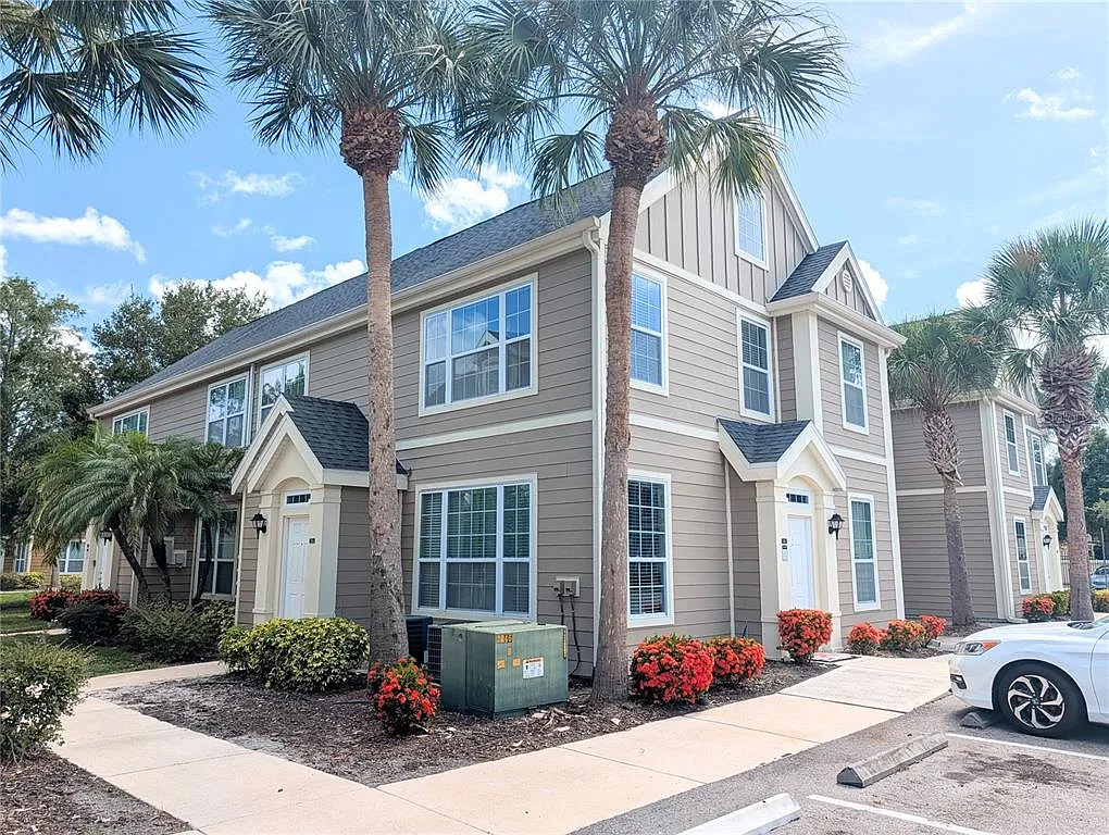 2 bed, 2.0 bath, 1141 sqft, $1,900 — Photo 1