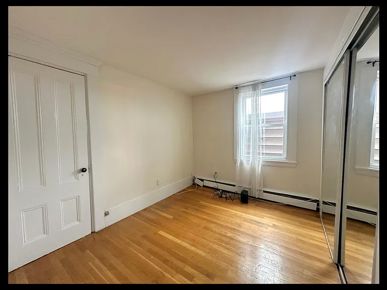 276 Bunker Hill St #3 — Photo 9