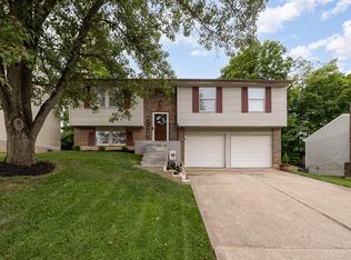 17 Sugarmaple Ct, Cincinnati, OH 45236