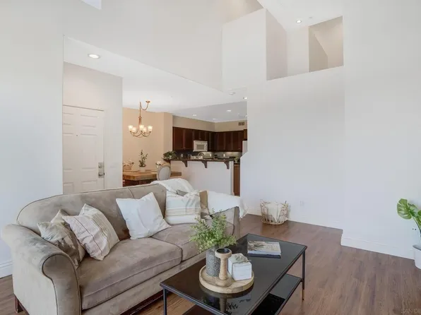 5447 Soho View Ter, San Diego, CA 92105