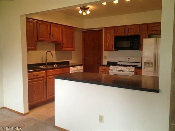 2nd image of 34719 Iris Ln