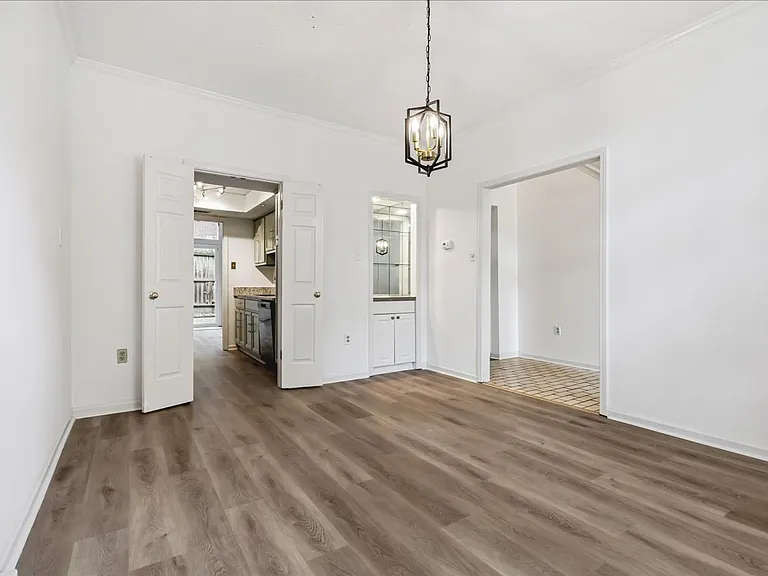 1694 Belvedere Ct — Photo 14